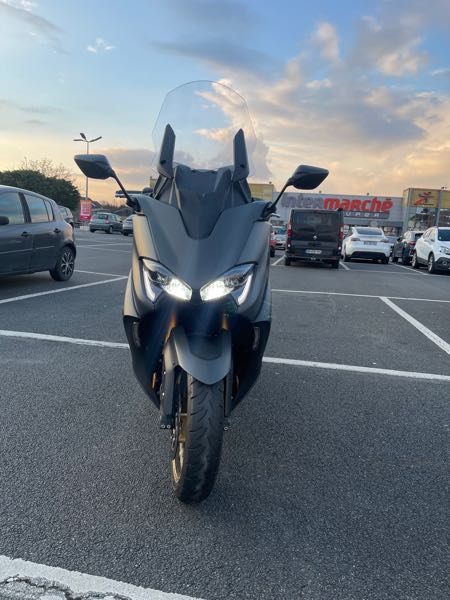 YAMAHA T-MAX TECH MAX