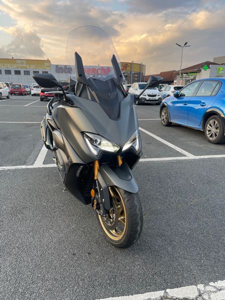 YAMAHA T-MAX TECH MAX