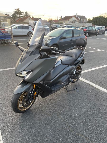 YAMAHA T-MAX TECH MAX