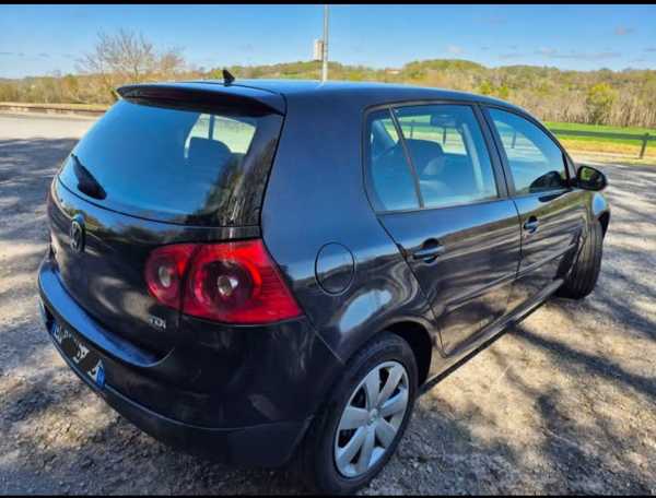 Volkswagen Golf V 1.9 TDI 90 TREND 5P