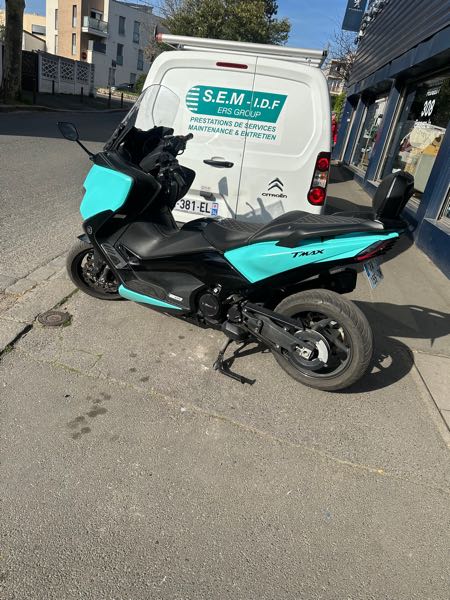 YAMAHA T-MAX SX