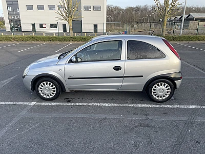 Opel Corsa V 1.4 90 INNOVATION AUTO 3P