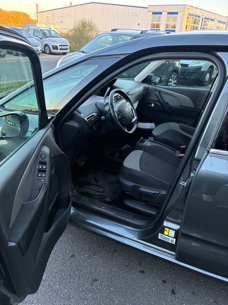Citroen C4 1.6 BLUEHDI 120 FEEL EAT6