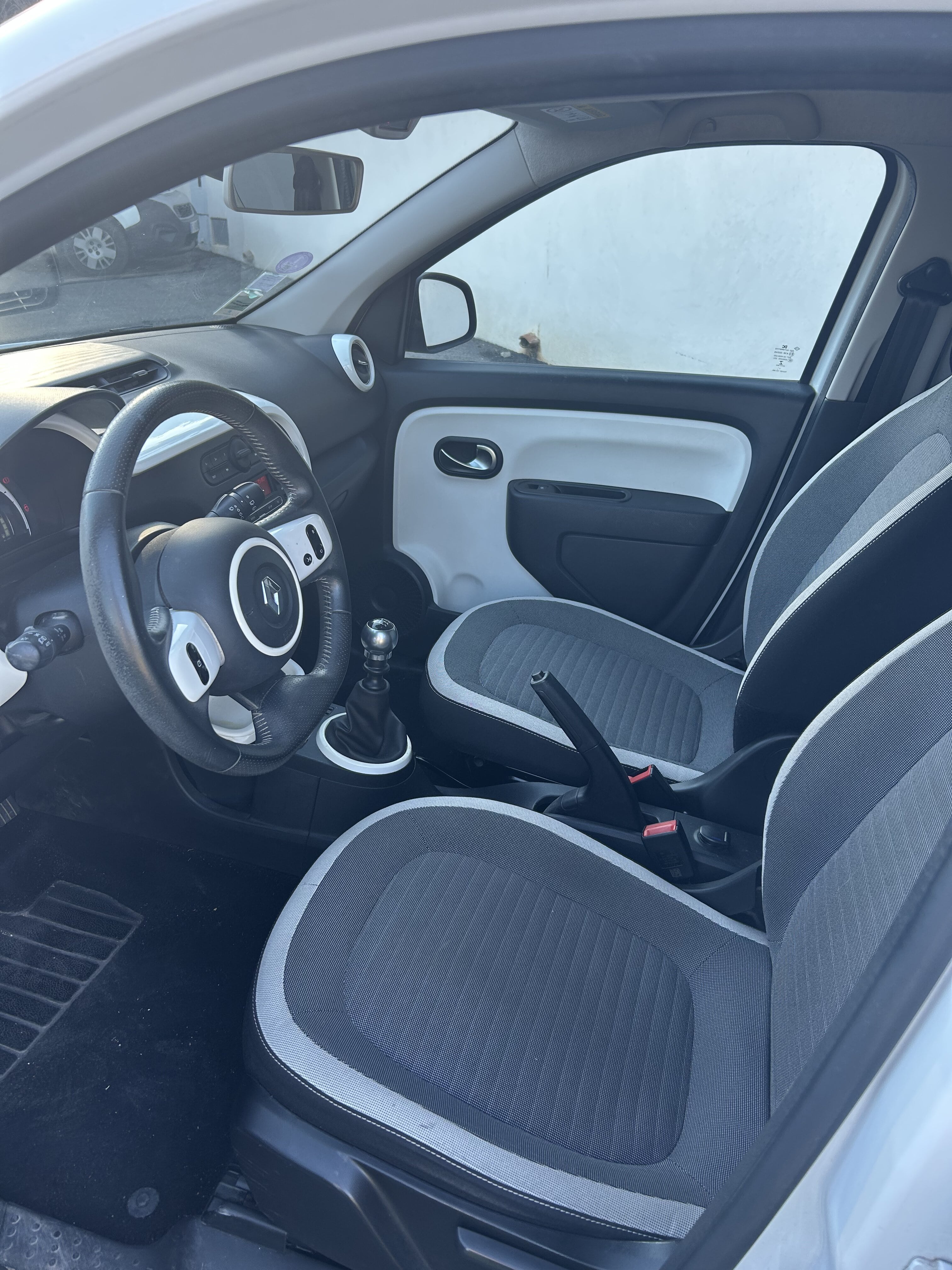 Renault Twingo III 0.9 TCE 90 INTENS