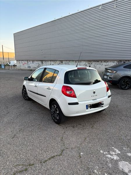 Renault Clio III 1.2 TCE 100 EXPRESSION CLIM 5P EURO5