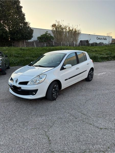 Renault Clio III 1.2 TCE 100 EXPRESSION CLIM 5P EURO5