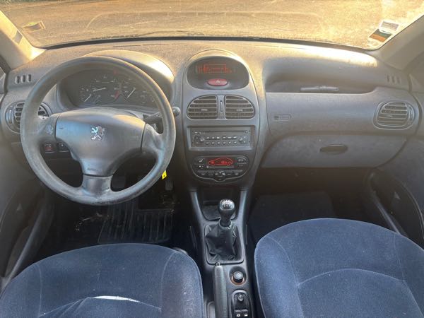 Peugeot 206 (2) 2.0 HDI NAVTECH 5P