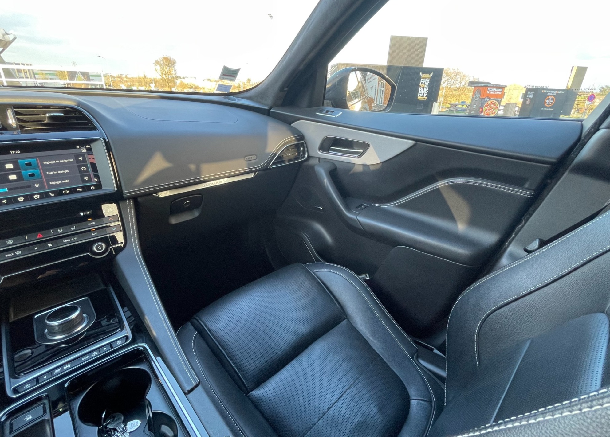 Jaguar F-pace V6 3.0 D 300 R-SPORT 4X4 BVA8