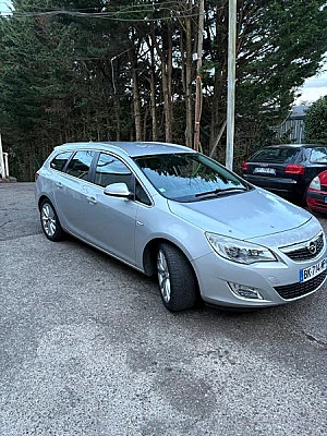 Opel Astra IV (2) SPORTS TOURER 1.7 CDTI 110 FAP ECOFLEX S/S COSMO