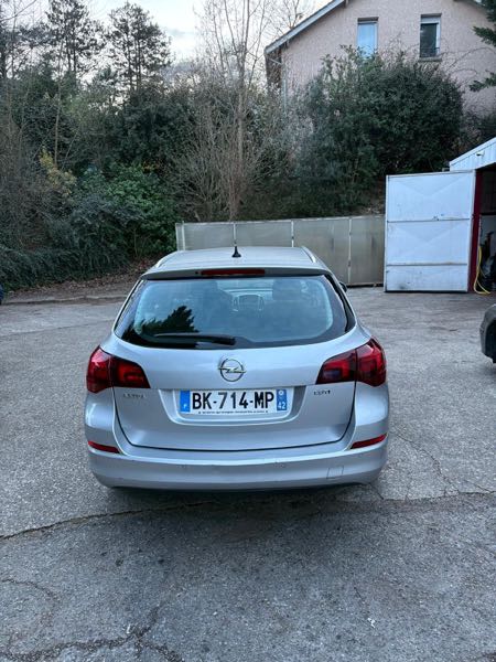 Opel Astra IV (2) SPORTS TOURER 1.7 CDTI 110 FAP ECOFLEX S/S COSMO