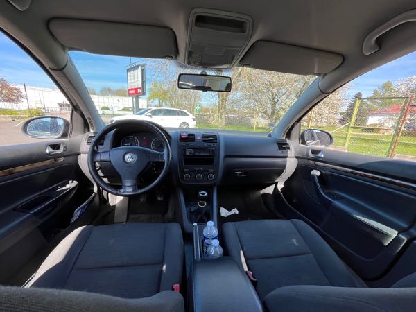 Volkswagen Golf V 1.9 TDI 105 CONFORTLINE BLUEMOTION TECHNOLOGY 5P