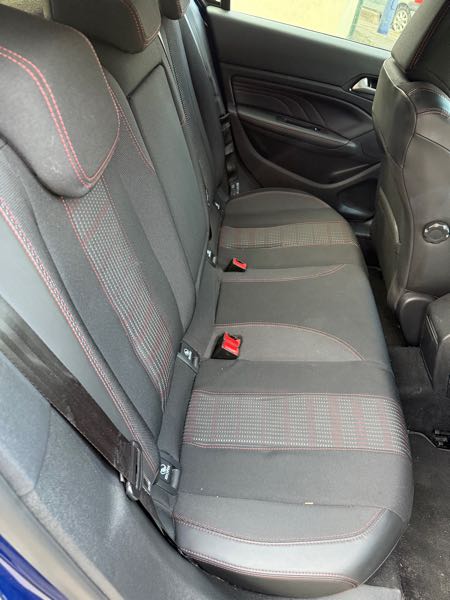 Peugeot 308 II (2) 1.6 BLUEHDI 120 S&amp;S GT LINE EAT6