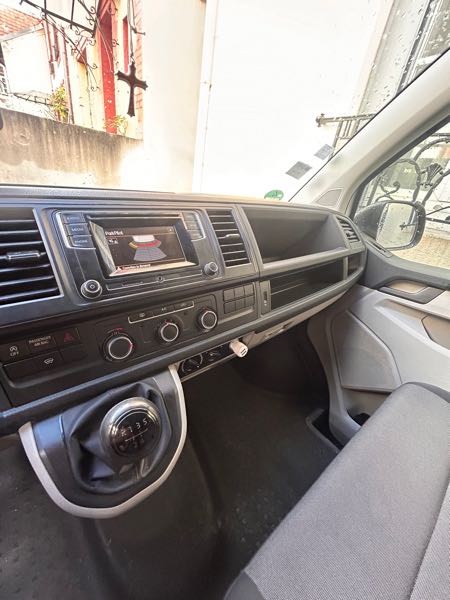 Volkswagen Caravelle VOLKSWAGEN T6 CARAVELLE 9 PLACES