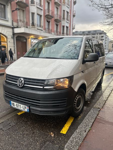 Volkswagen Caravelle VOLKSWAGEN T6 CARAVELLE 9 PLACES