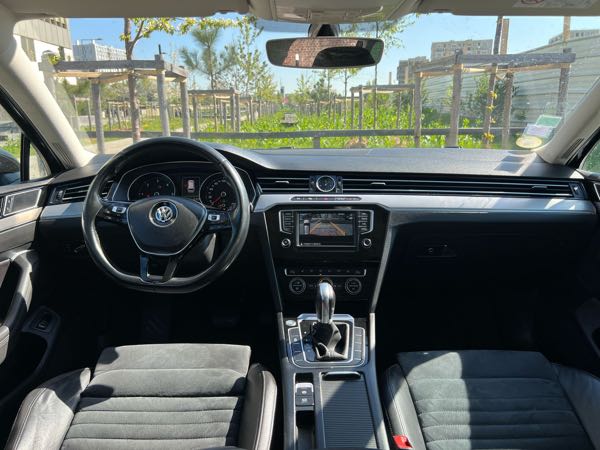 Volkswagen Passat VIII (2) 1.6 TDI 120 BUSINESS DSG7