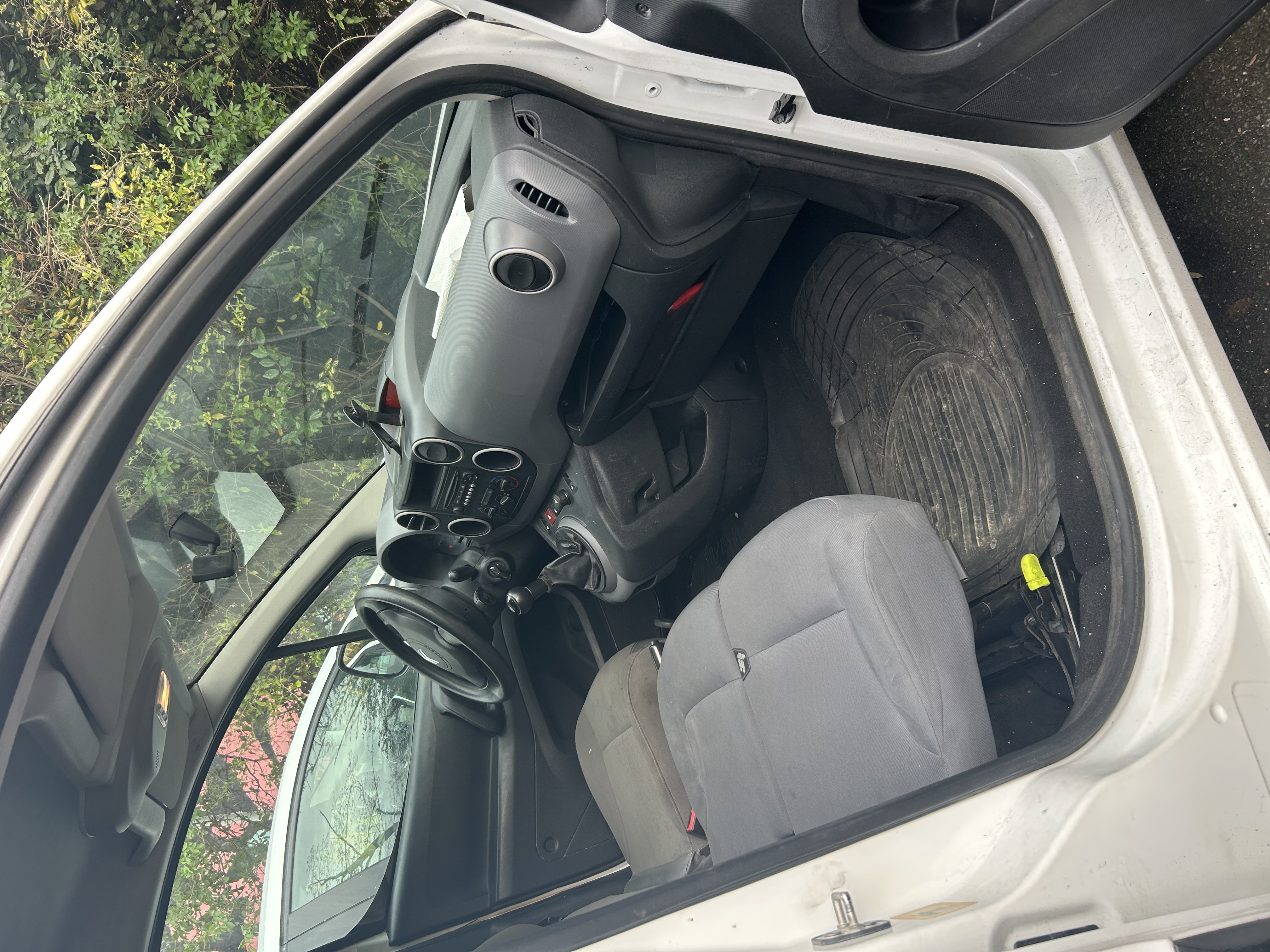 Citroen Berlingo II (2) 1.6 HDI 90 20 20L1 CONFORT 3PL