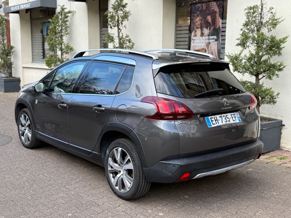 Peugeot 2008 (2) 1.2 PURETECH 110 S&amp;S ALLURE BUSINESS EAT6