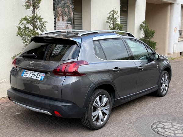 Peugeot 2008 (2) 1.2 PURETECH 110 S&amp;S ALLURE BUSINESS EAT6