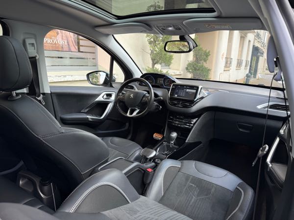 Peugeot 2008 (2) 1.2 PURETECH 110 S&amp;S ALLURE BUSINESS EAT6