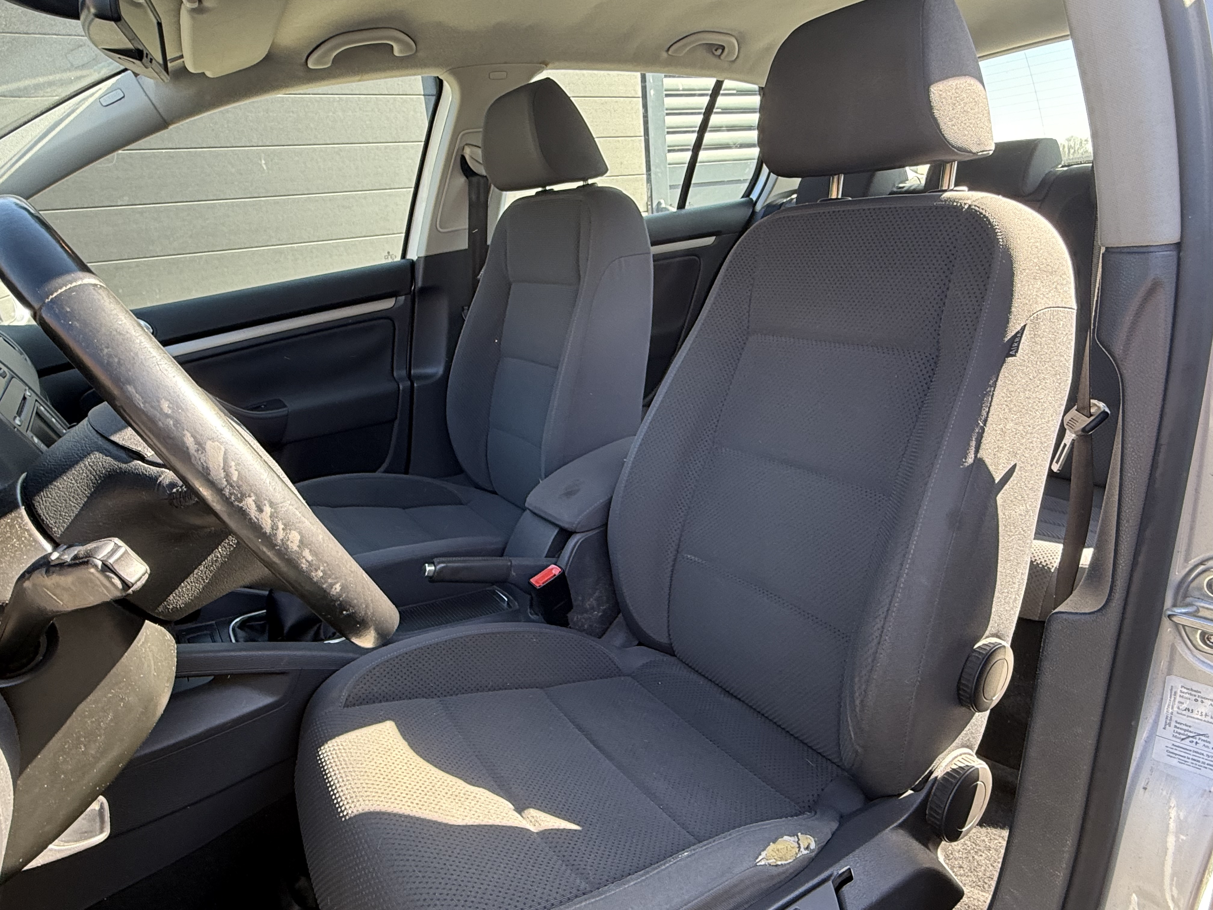 Volkswagen Golf V 1.6 102 CONFORTLINE 5P