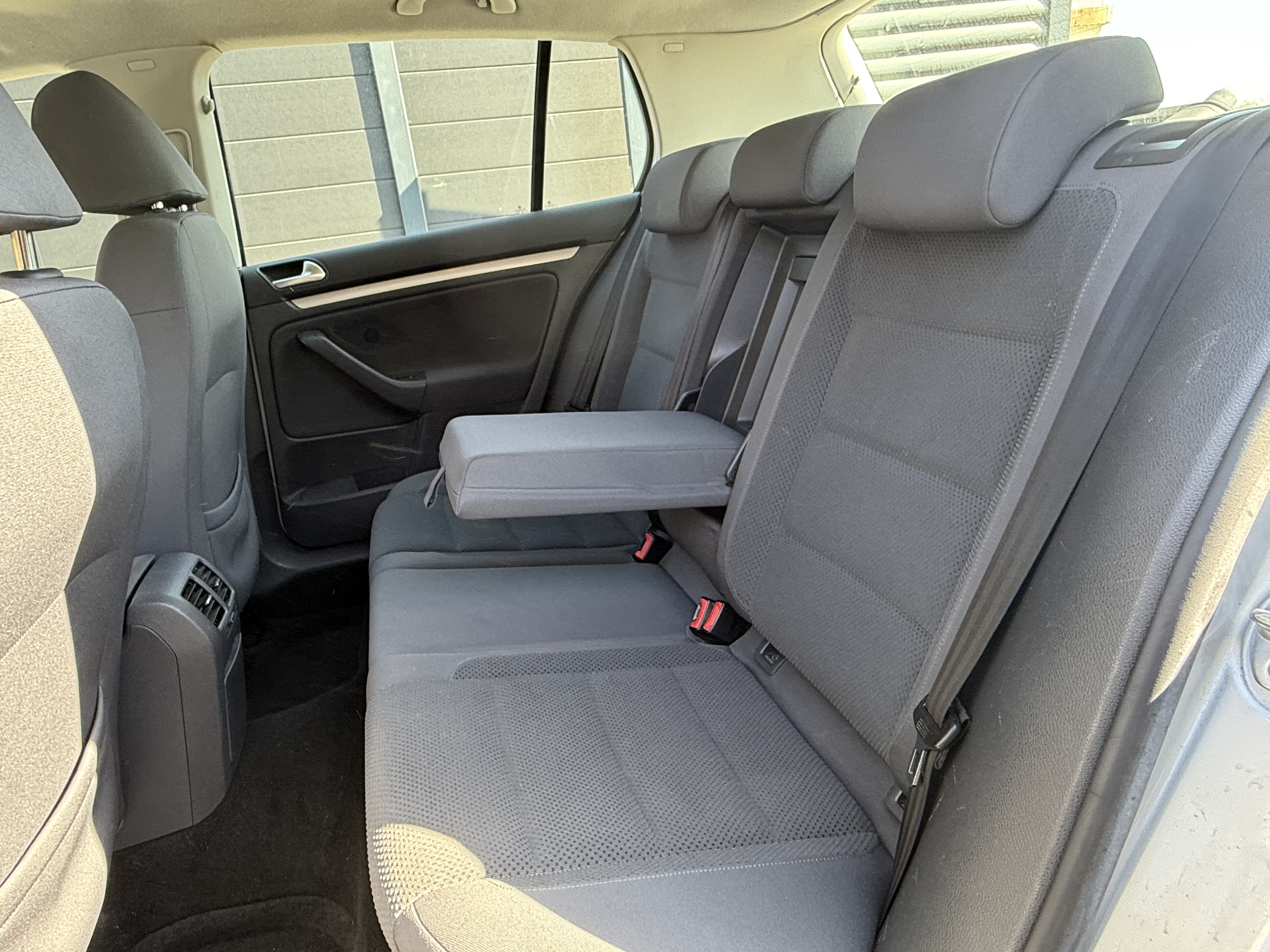 Volkswagen Golf V 1.6 102 CONFORTLINE 5P