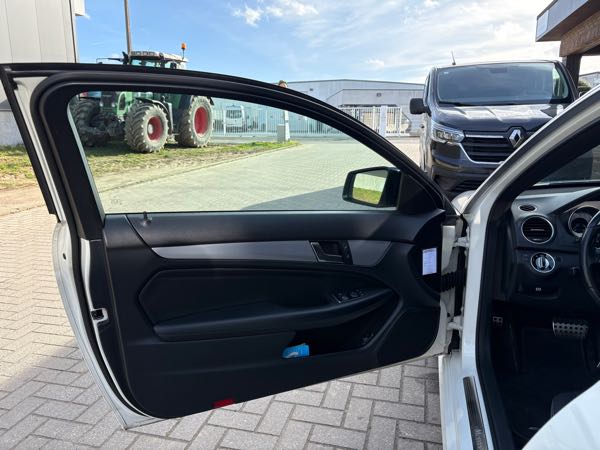 Mercedes-Benz Classe C III COUPE 180 BLUEEFFICIENCY EXECUTIVE 7G-TRONIC PLUS