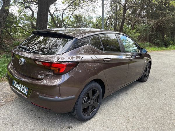 Opel Astra V 1.6 CDTI 110 EDITION
