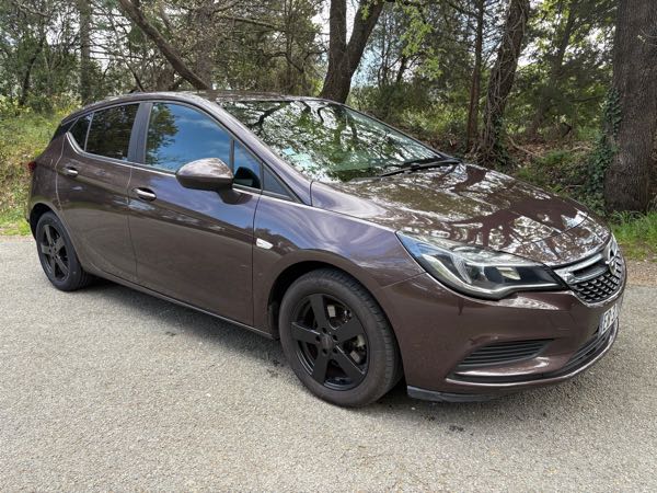 Opel Astra V 1.6 CDTI 110 EDITION
