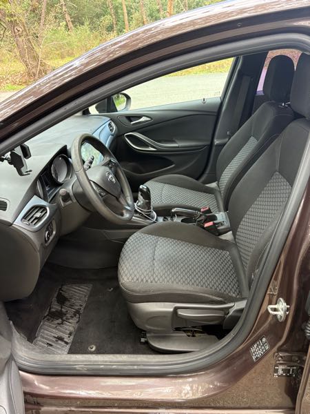 Opel Astra V 1.6 CDTI 110 EDITION