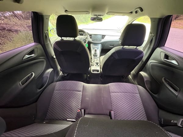 Opel Astra V 1.6 CDTI 110 EDITION