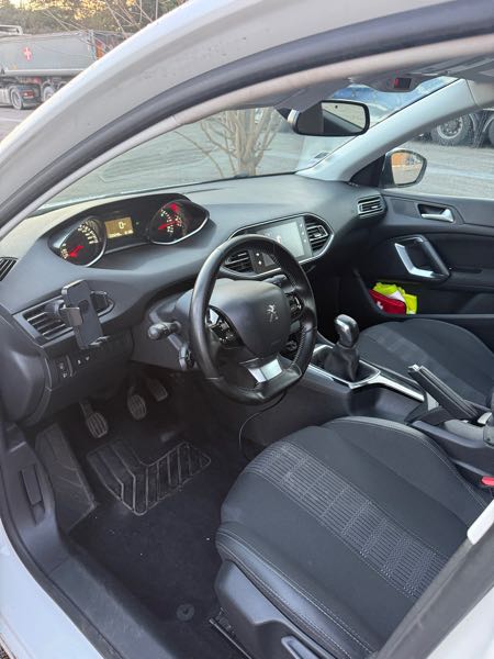Peugeot 308 II (2) 1.6 BLUEHDI 100 S&amp;S ACCESS