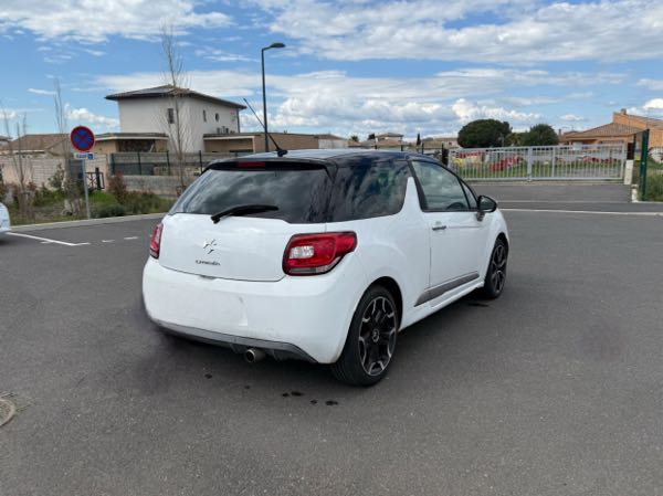 Ds 3 (2) 1.6 E-HDI 90 SO CHIC