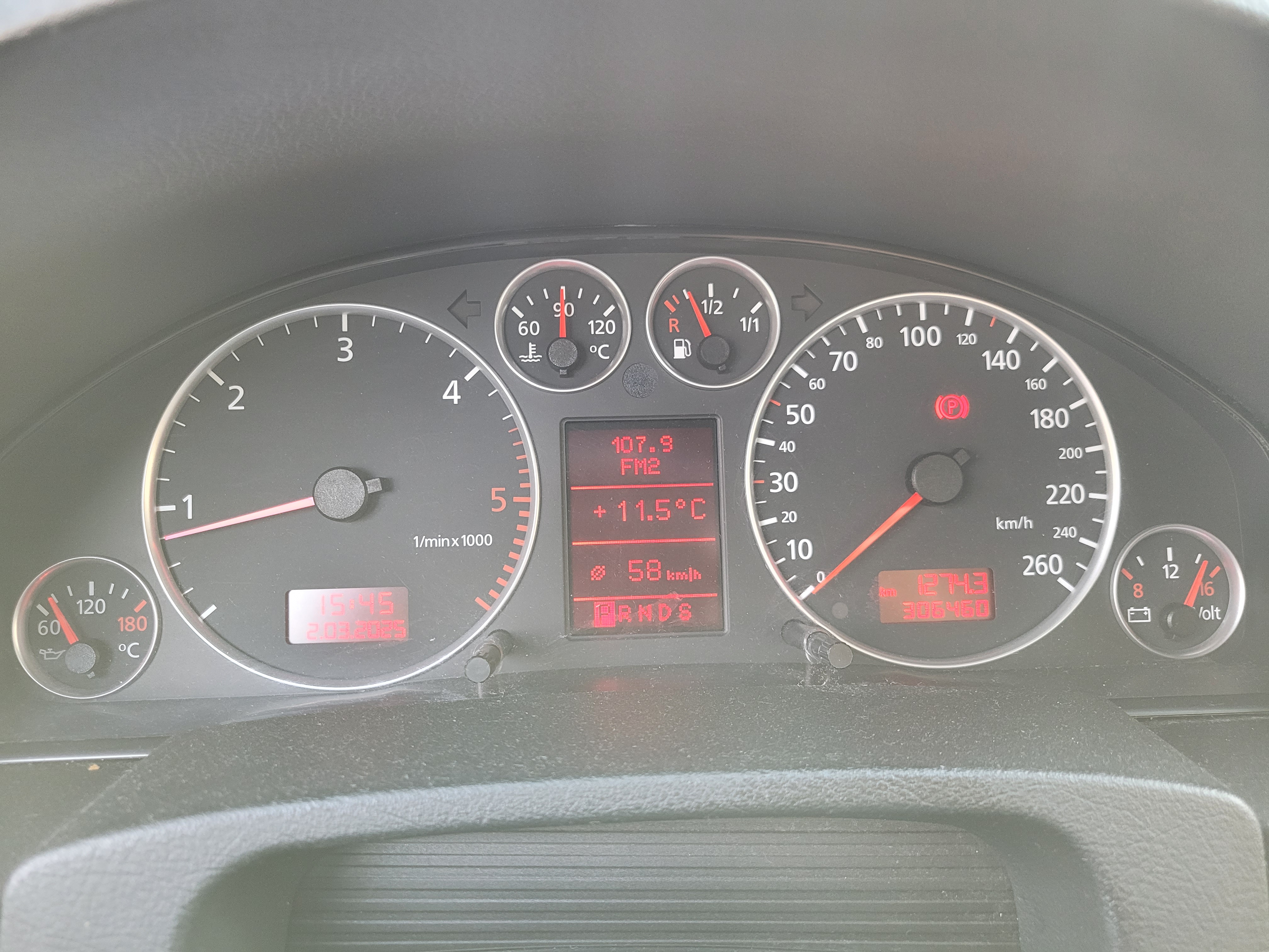 Audi A6 II AVANT 2.5 V6 TDI 180 QUATTRO PACK PLUS TIPTRONIC