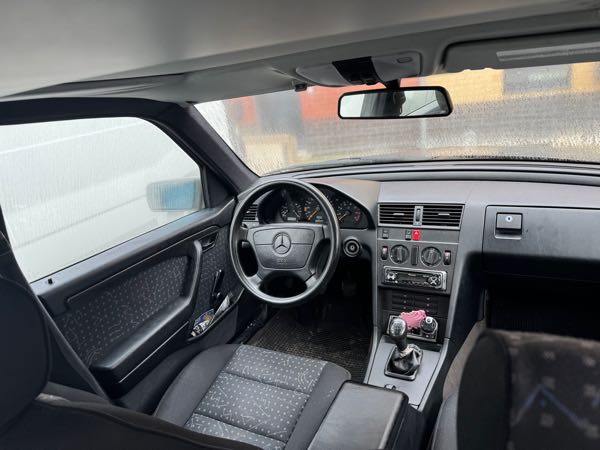 Mercedes-Benz Classe C 180 ESPRIT 9CV