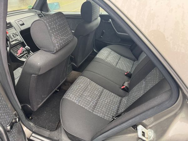 Mercedes-Benz Classe C 180 ESPRIT 9CV