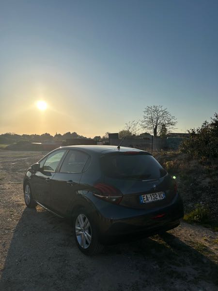 Peugeot 208 Peugeot 208 - 1ere main - Garantie