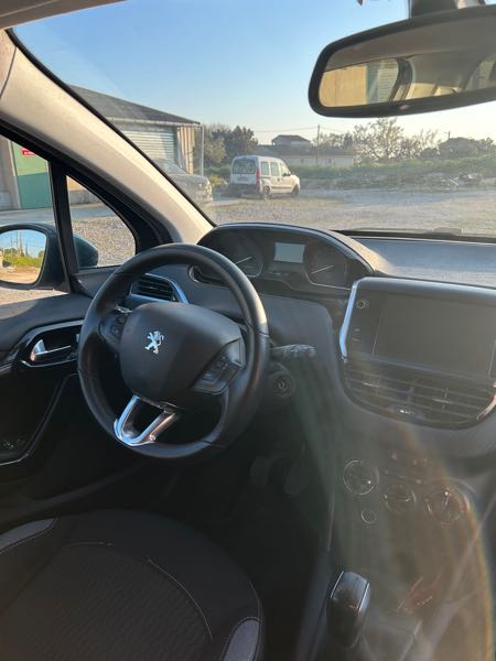 Peugeot 208 Peugeot 208 - 1ere main - Garantie