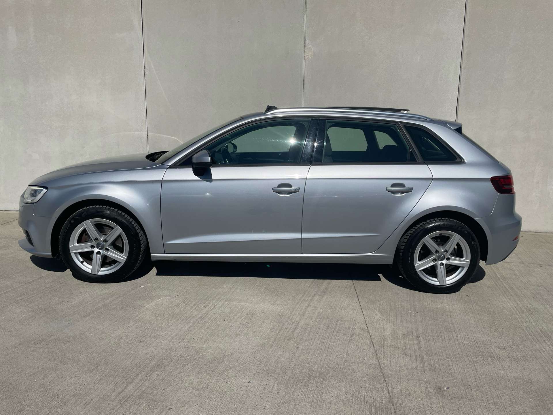 Audi A3 Sportback 1.6 TDi Design/Toit pano/Gps/Clim/Cruise