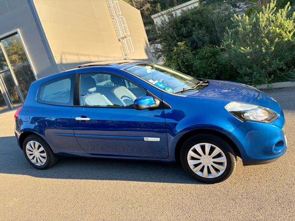 Renault Clio IV (2) 1.2 16V 75 LIMITED