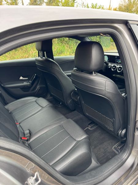 Mercedes-Benz Classe A IV BERLINE 180 D PROGRESSIVE LINE 7G-DCT 100G
