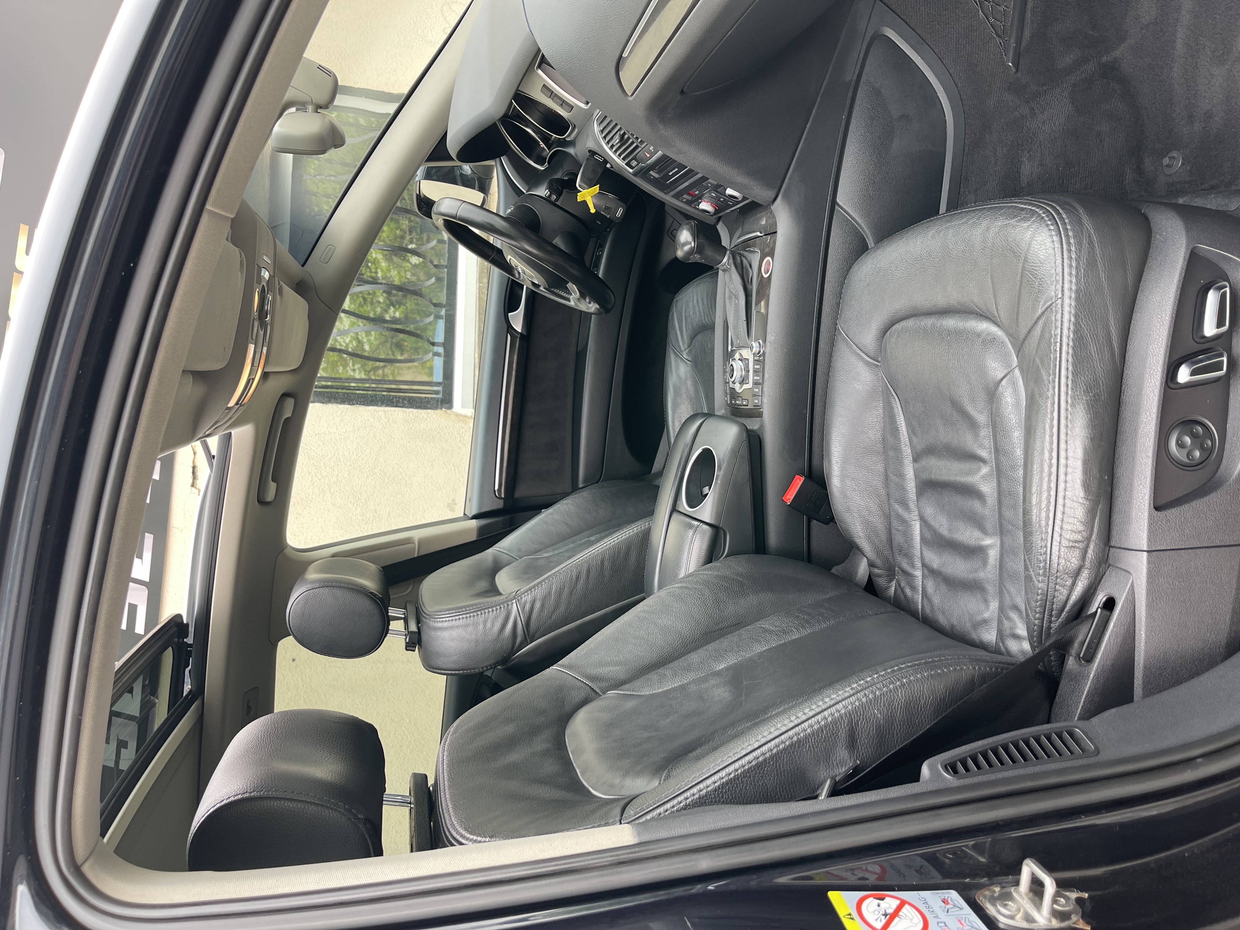 Audi Q7 3.0 V6 TDI 245ch Avus quattro Tiptronic 7 places