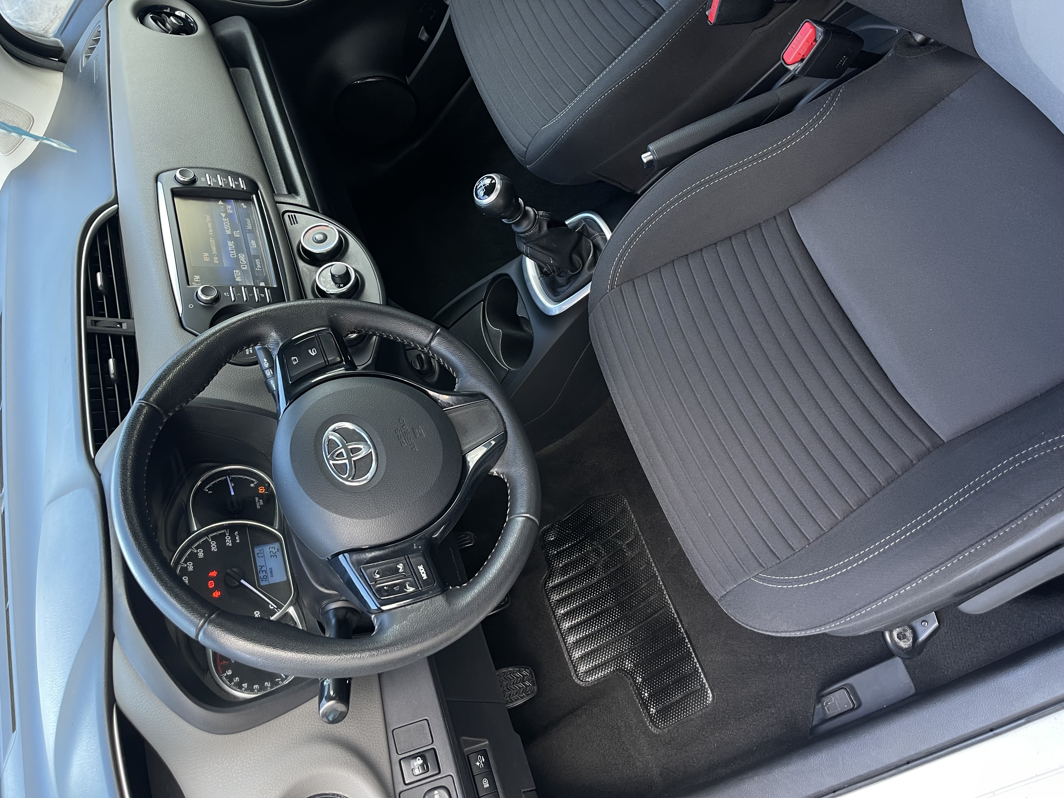 Toyota Yaris III (3) 110 VVT-I DESIGN 5P
