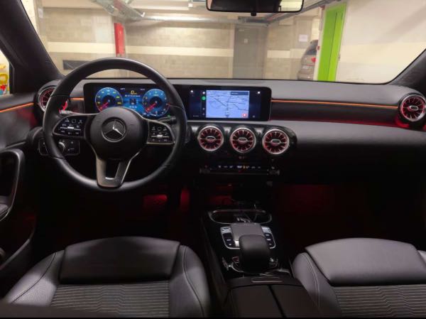Mercedes-Benz Classe A IV BERLINE 180 BUSINESS LINE 7G-DCT