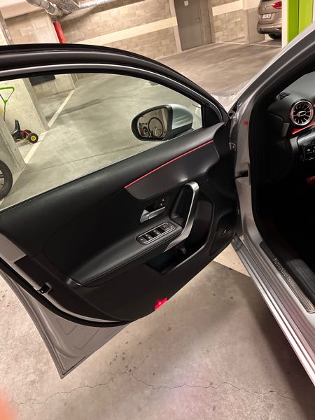 Mercedes-Benz Classe A IV BERLINE 180 BUSINESS LINE 7G-DCT