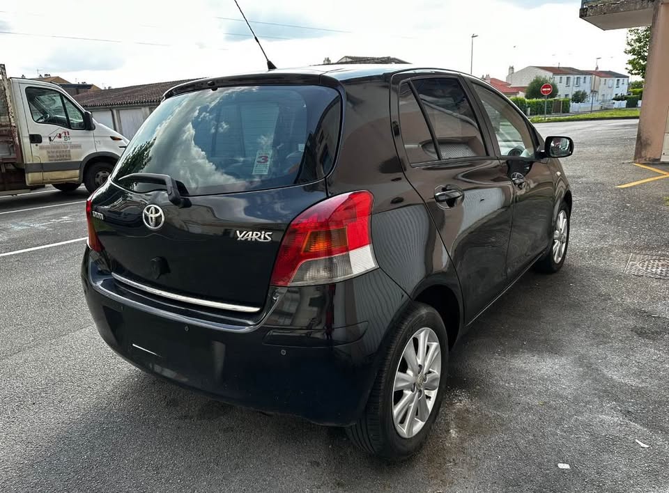 Toyota Yaris II 90 D-4D SOL 5P