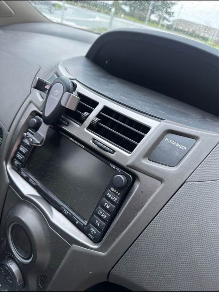 Toyota Yaris II 90 D-4D SOL 5P