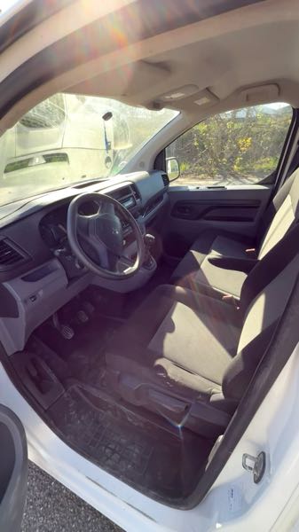 Peugeot Expert III 2.0 BLUEHDI 120 S&amp;S LONG PRO