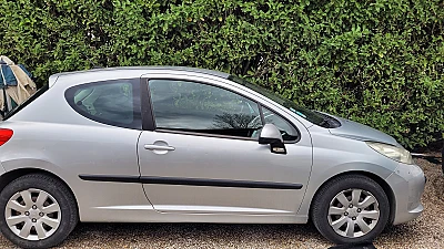 Peugeot 207 1.4 16V 90 SPORT PACK 3P