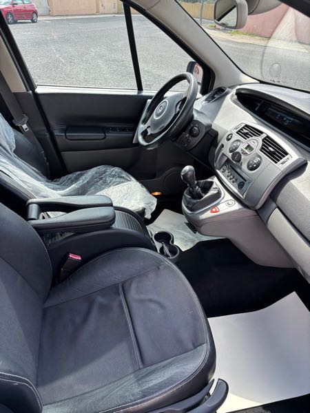 Renault Scenic II (2) 1.5 DCI 110 FAP EXPRESSION