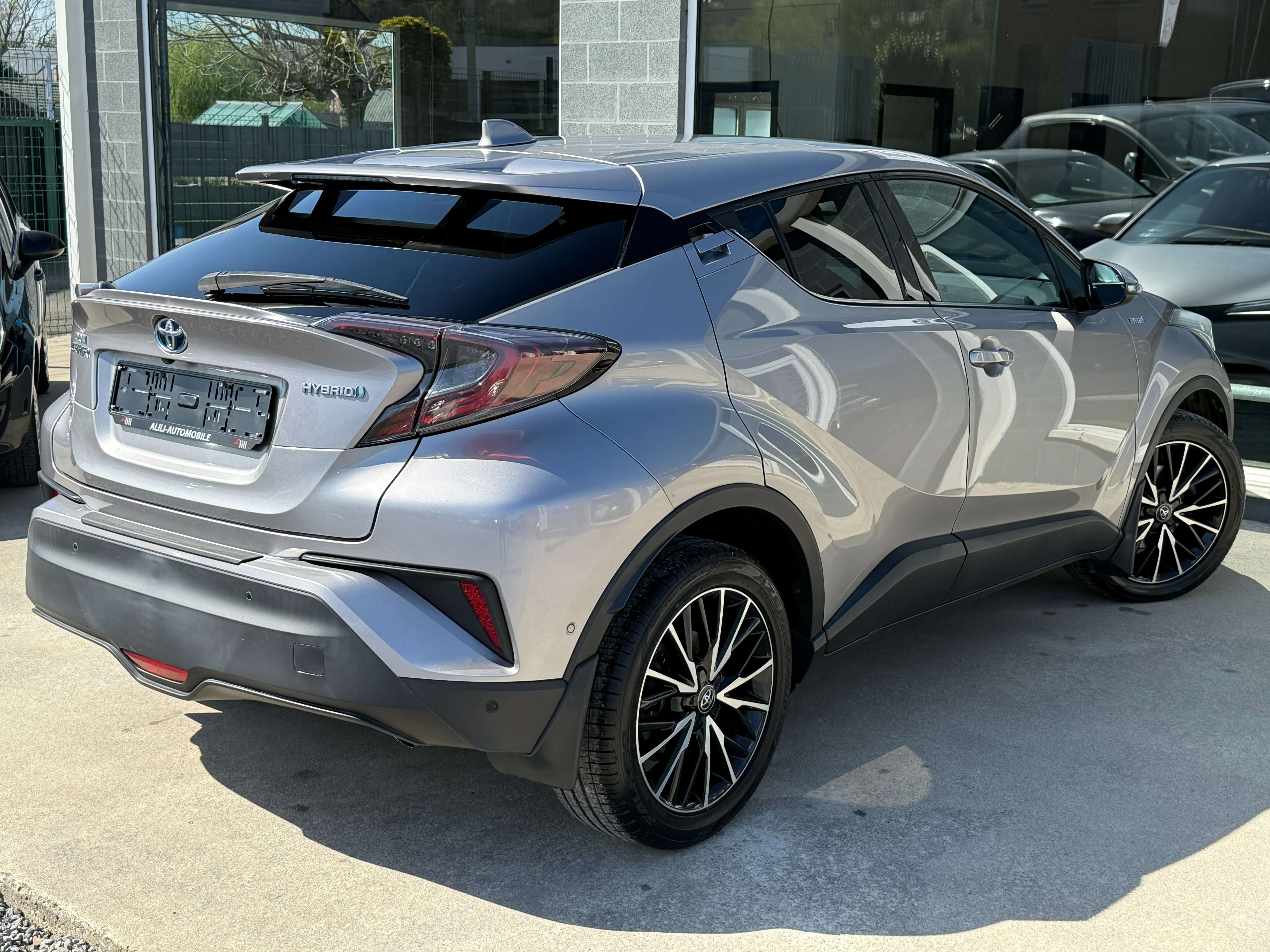 Toyota C-HR 1.8i VVT-i Hybrid*Gps*Camera*Full Led*Garantie 12M